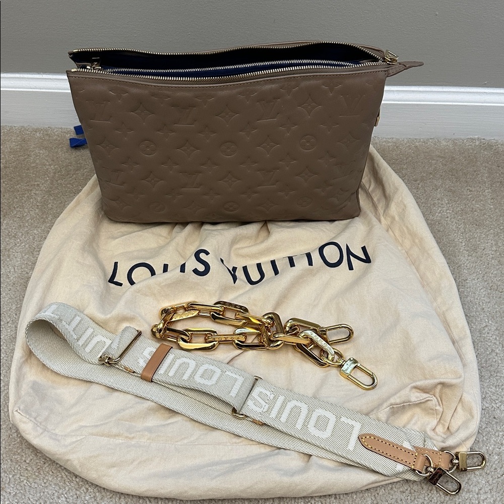 Louis Vuitton Coussin MM Taupe